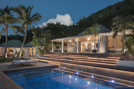 VILLA EMOTION BY NIGHT 3