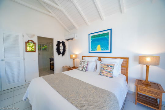 VILLA MAG BEDROOM1 5