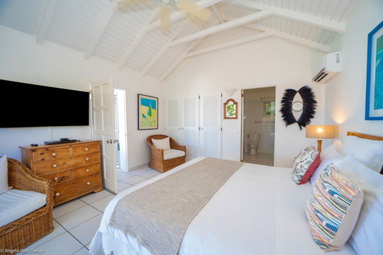 VILLA MAG BEDROOM1 6
