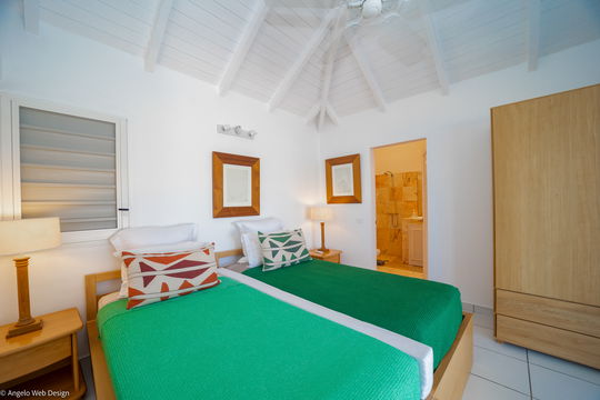 VILLA MAG BEDROOM2 4
