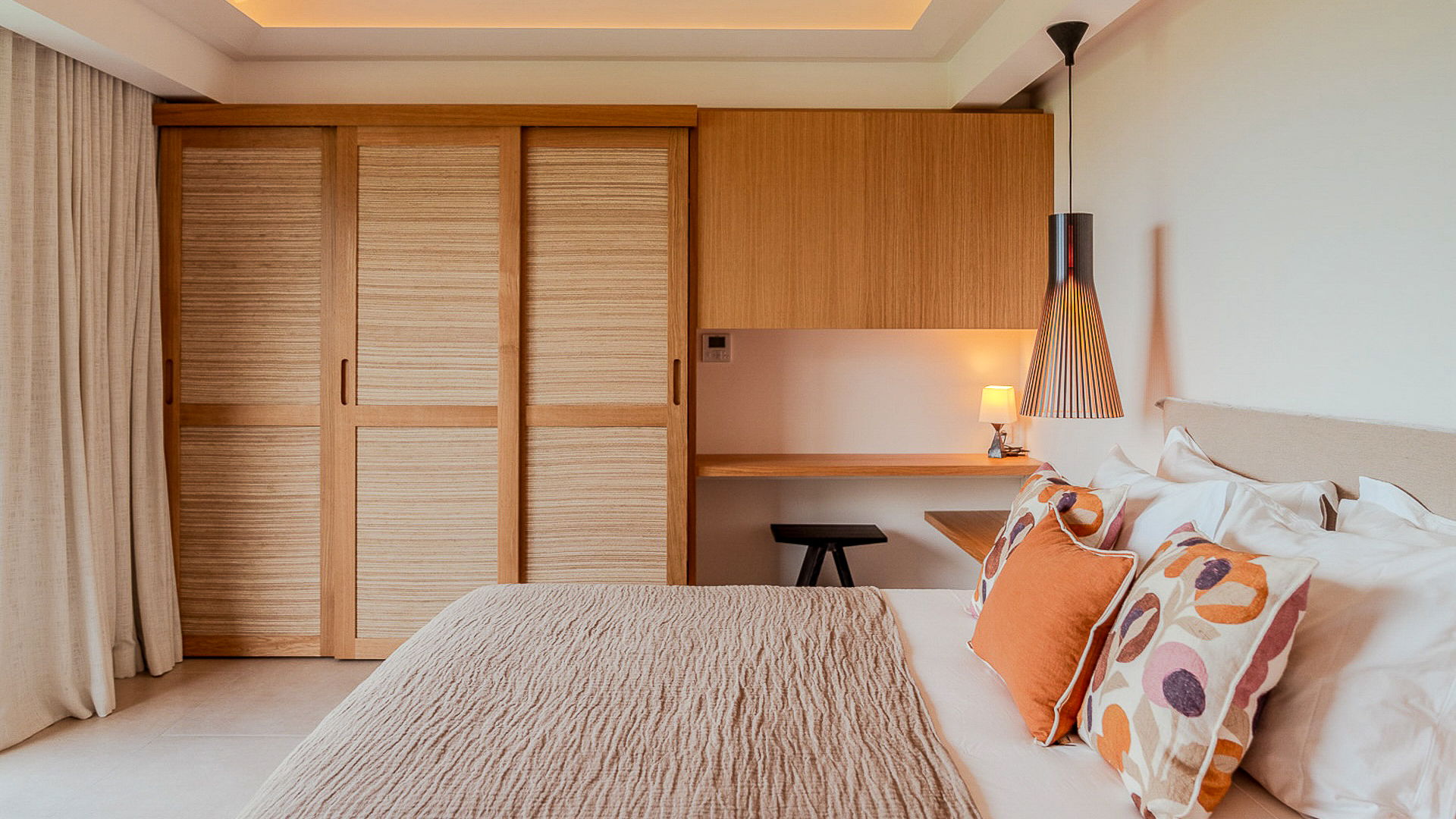 BEDROOM 1
