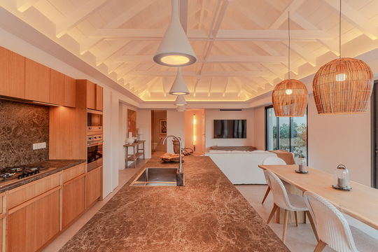 VILLA LOLLIPOP KITCHEN & DINING AREA 11