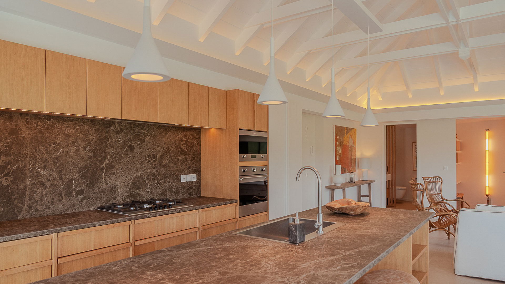 KITCHEN & DINING AREA