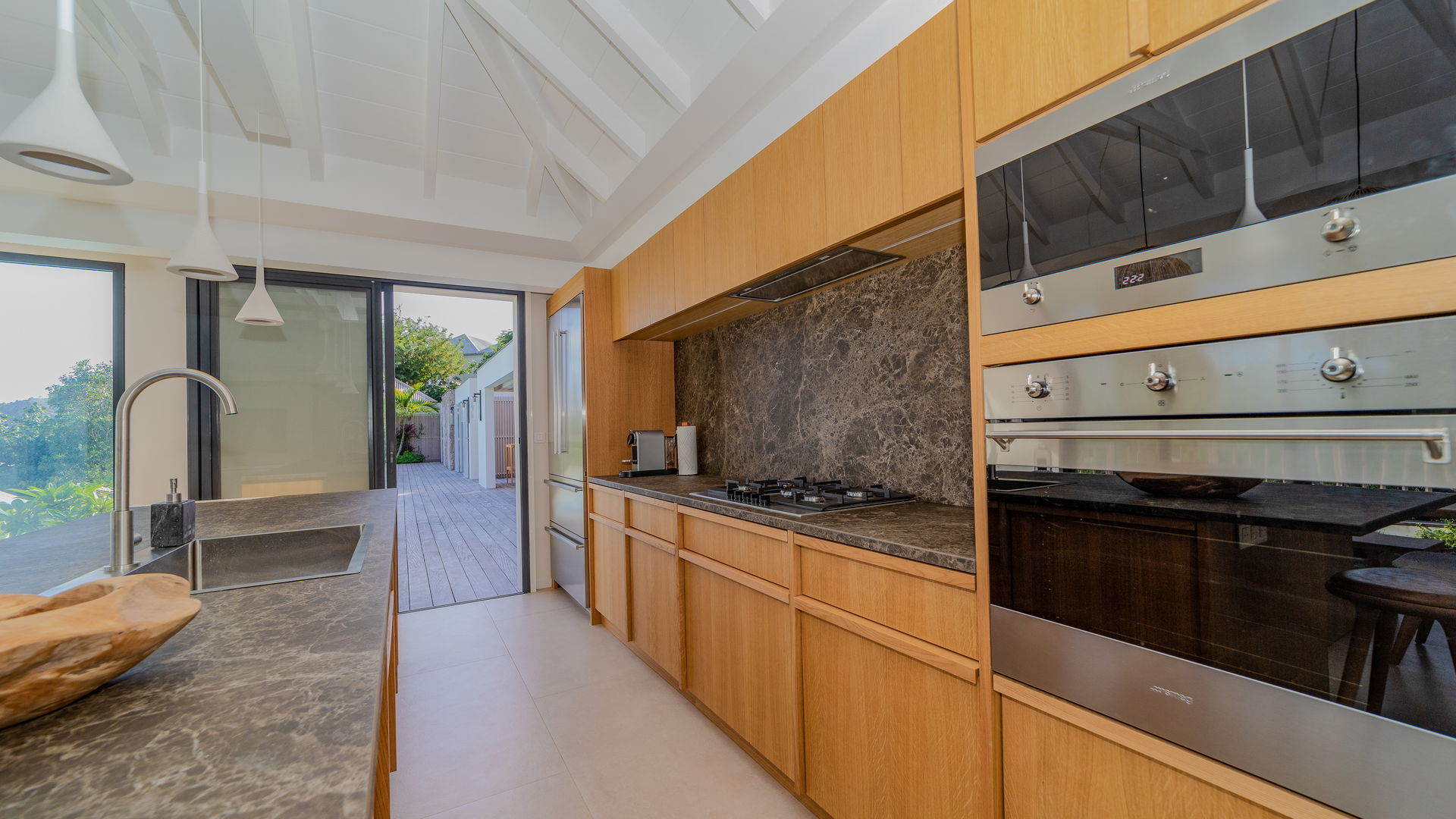 KITCHEN & DINING AREA