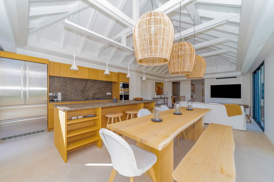 VILLA LOLLIPOP KITCHEN & DINING AREA 4
