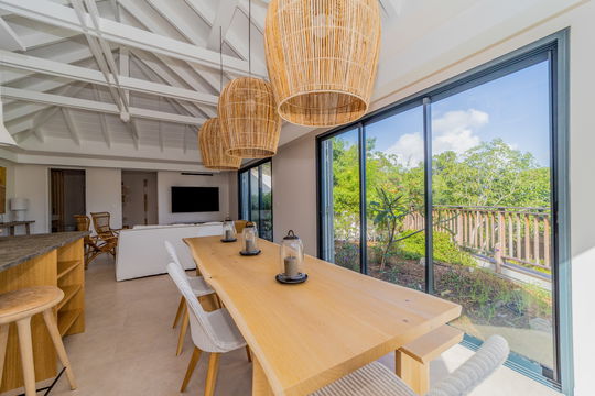 VILLA LOLLIPOP KITCHEN & DINING AREA 7