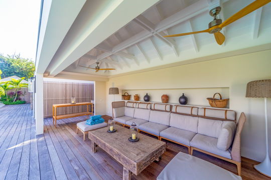 VILLA LOLLIPOP OUTDOOR LOUNGE AREA 3