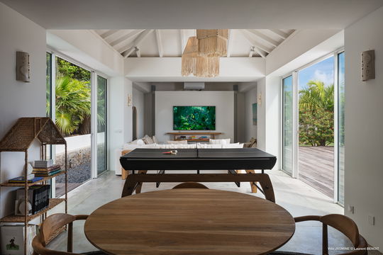 VILLA JASMINE MEDIA ROOM 1