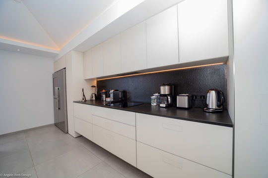 VILLA DADAYE KITCHEN & DINING AREA 11