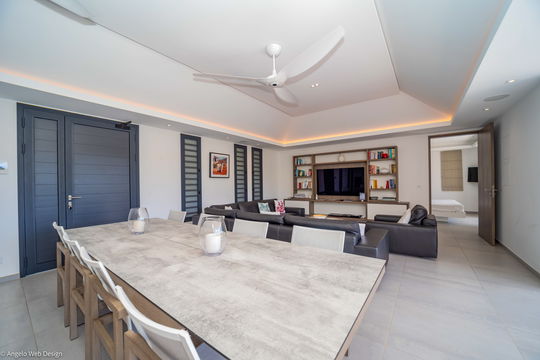 VILLA DADAYE KITCHEN & DINING AREA 4
