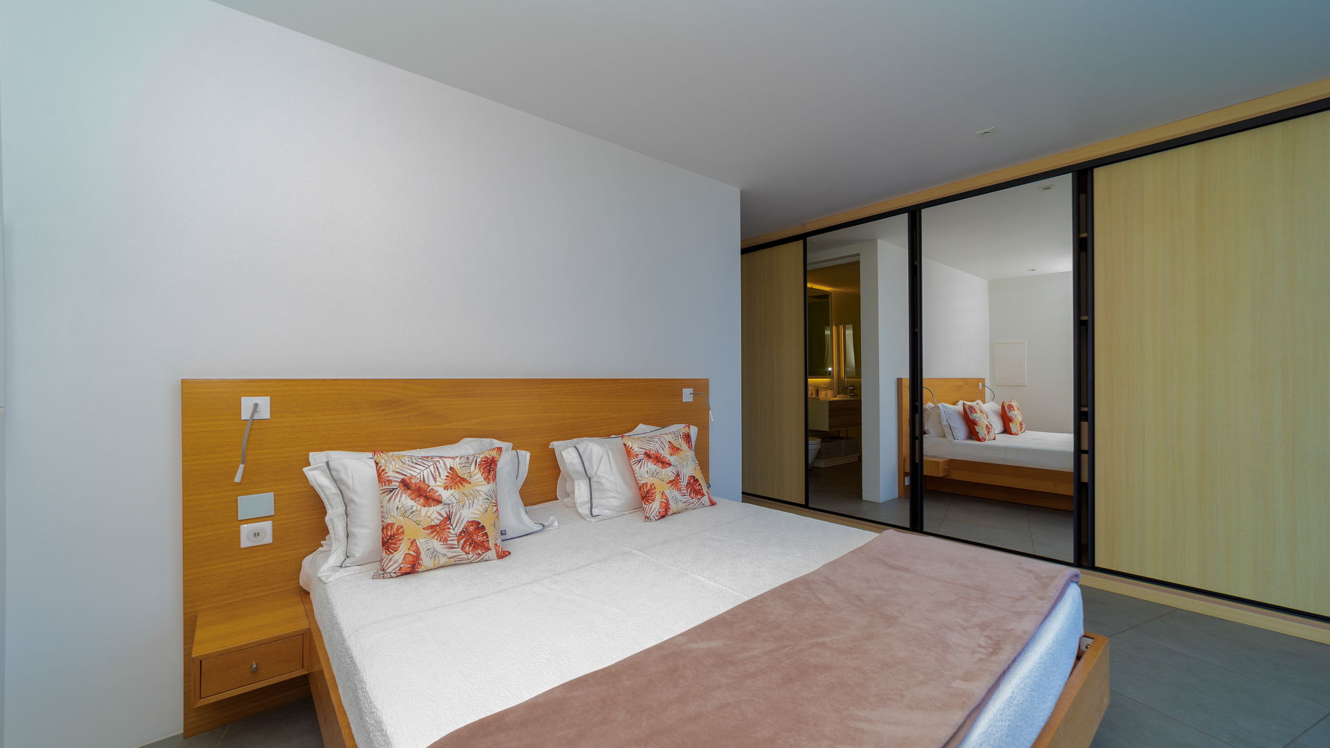 BEDROOM 1