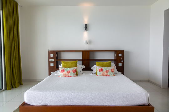 VILLA LES BASSES BEDROOM1 2