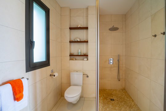 VILLA LES BASSES BEDROOM2 8