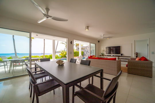VILLA LES BASSES KITCHEN & DINING AREA 5
