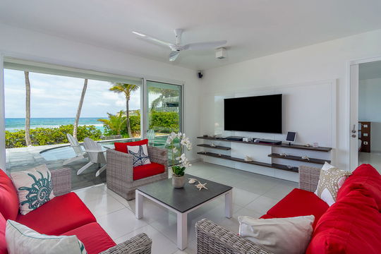 VILLA LES BASSES LIVING AREA 5