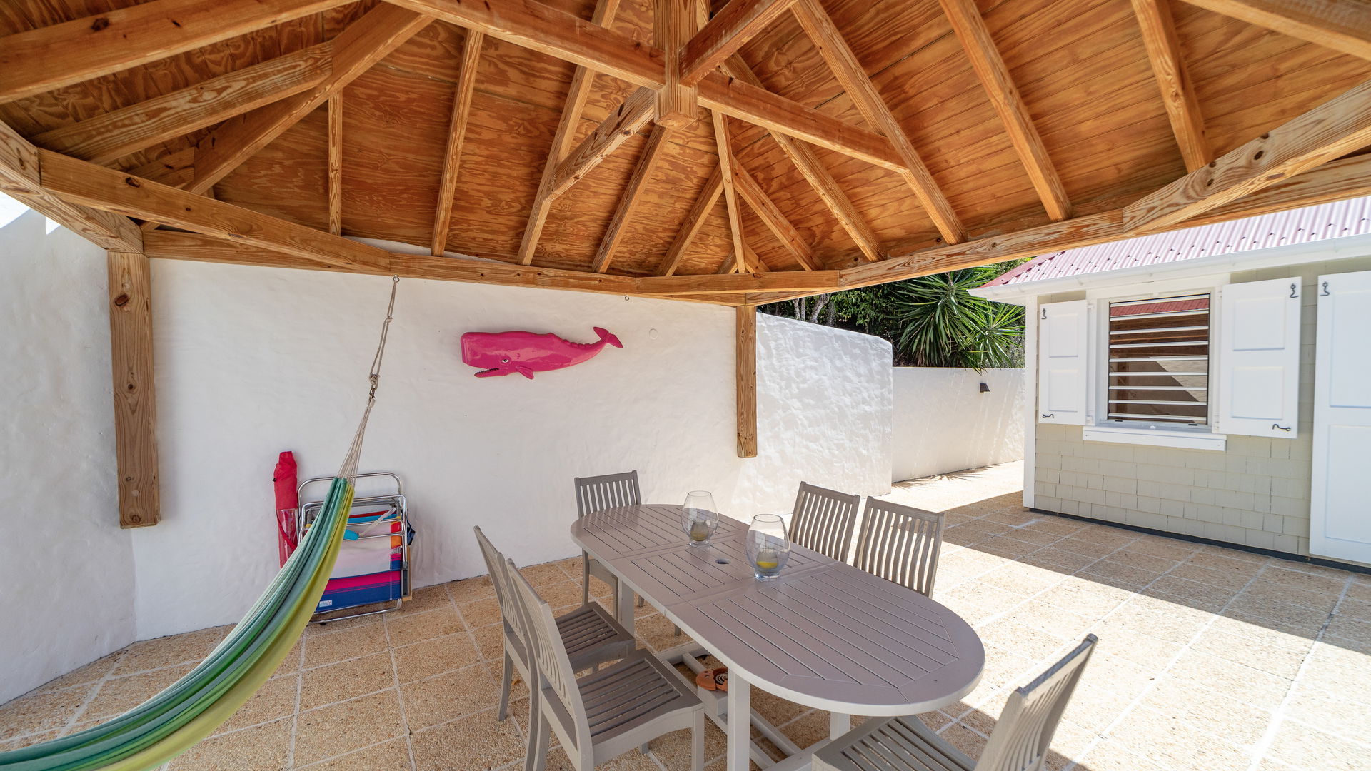 KITCHEN & DINING AREA