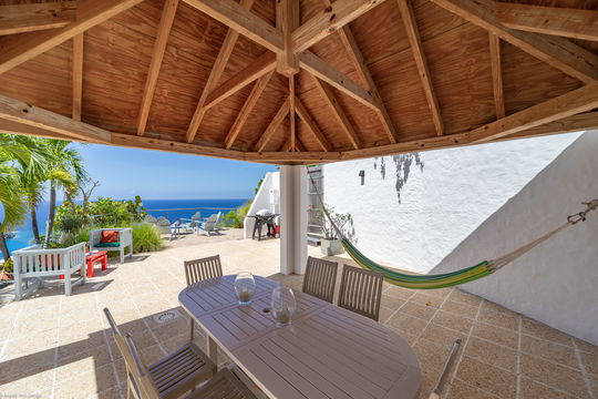 VILLA LA BALEINE KITCHEN & DINING AREA 7