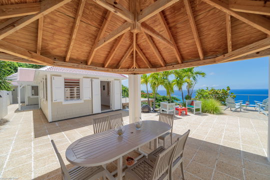 VILLA LA BALEINE KITCHEN & DINING AREA 8