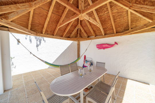 VILLA LA BALEINE KITCHEN & DINING AREA 9