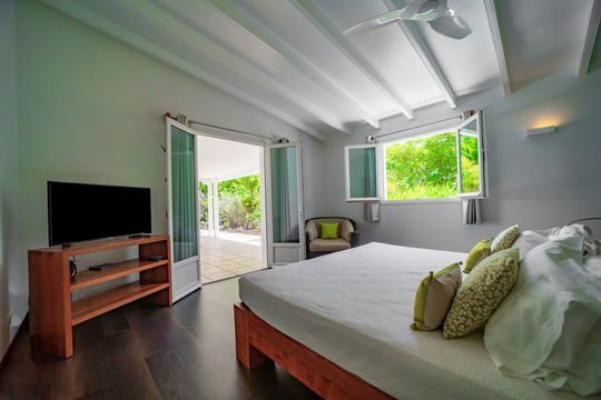 VILLA JARDIN D'EMMANUEL BEDROOM2 1