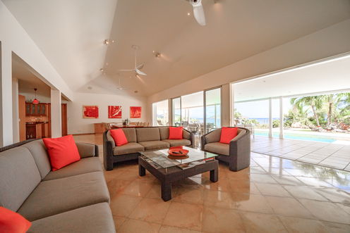 VILLA JARDIN D'EMMANUEL LIVING AREA 2