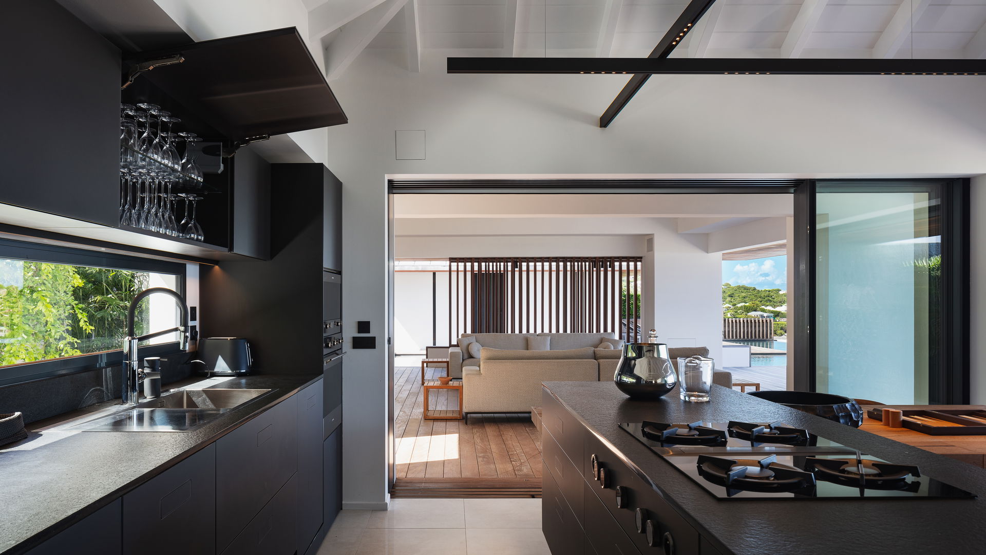 KITCHEN & DINING AREA