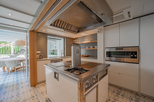 VILLA COLETTE KITCHEN & DINING AREA 9