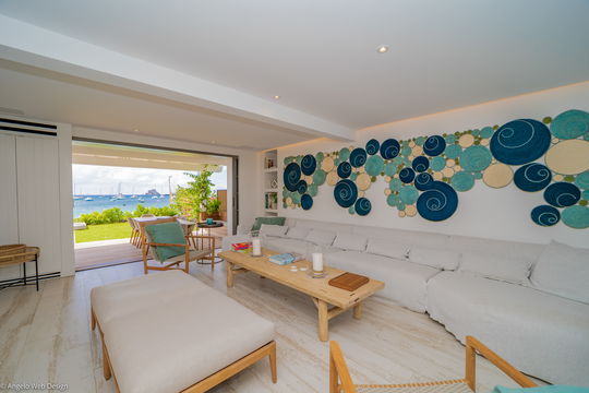 VILLA COLETTE LIVING AREA 3