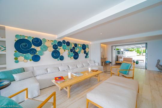VILLA COLETTE LIVING AREA 6
