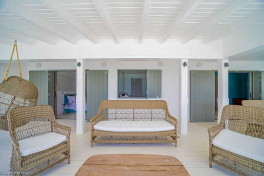 VILLA COLETTE OUTDOOR LOUNGE AREA 1