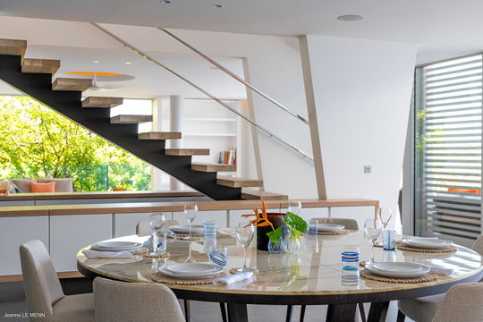 VILLA PANORAMIC KITCHEN & DINING AREA 10