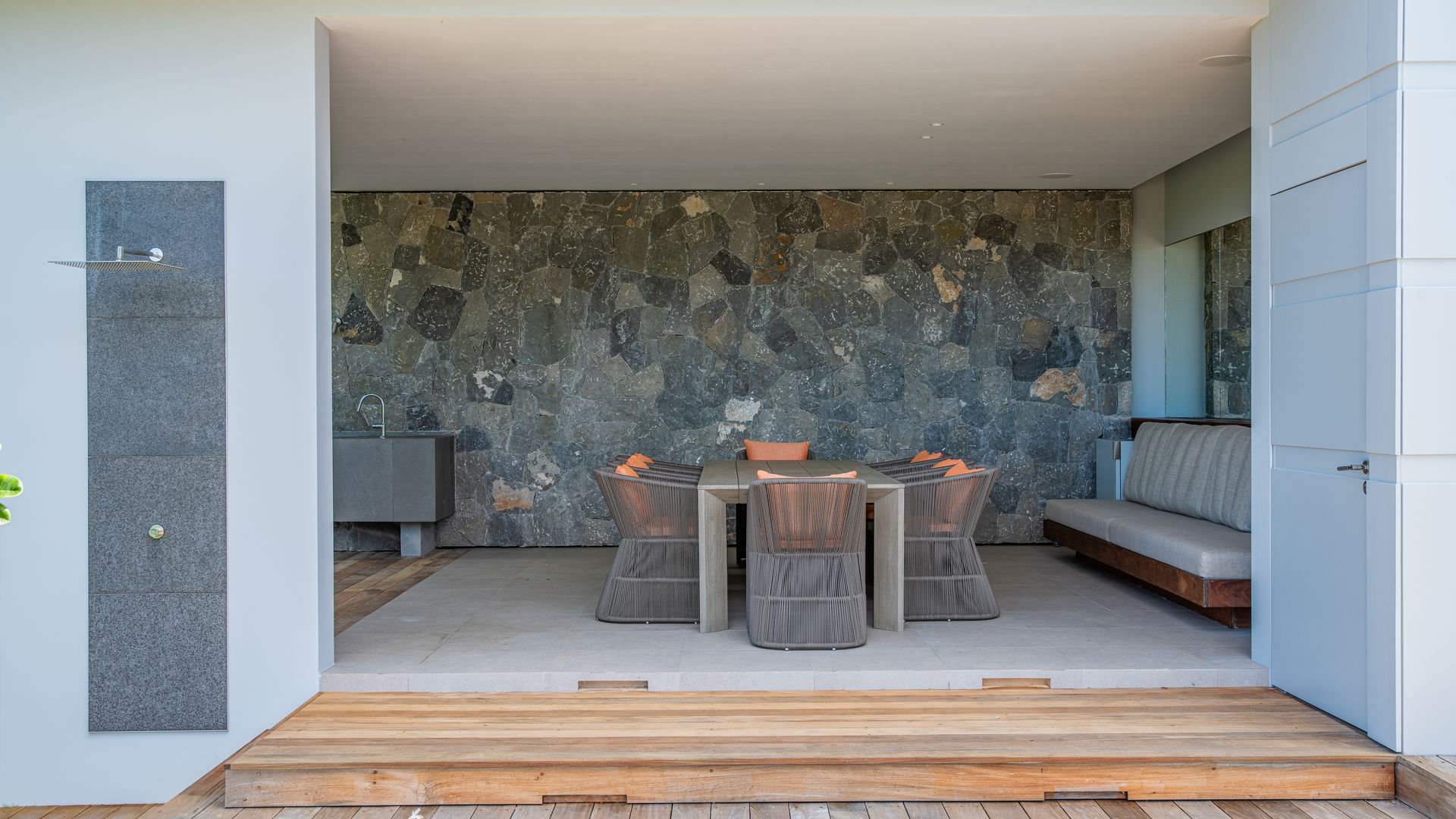 OUTDOOR DINING AREA