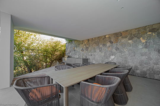 VILLA PANORAMIC OUTDOOR DINING AREA 3