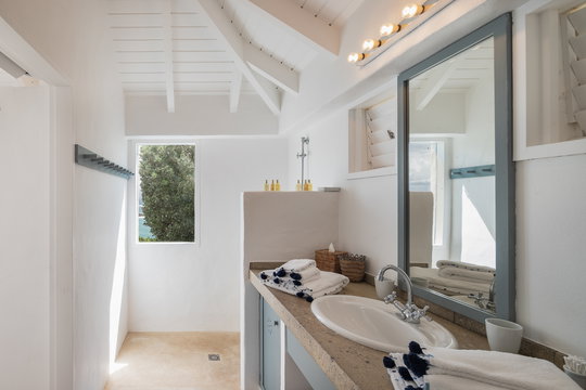 VILLA CARAMBA BEDROOM1 7