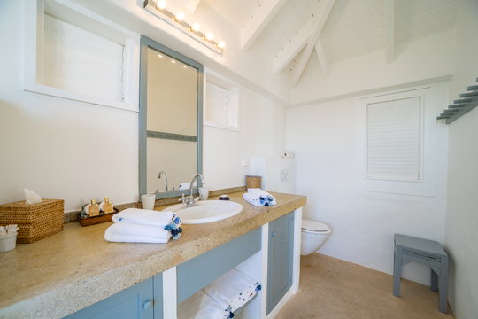 VILLA CARAMBA BEDROOM1 8