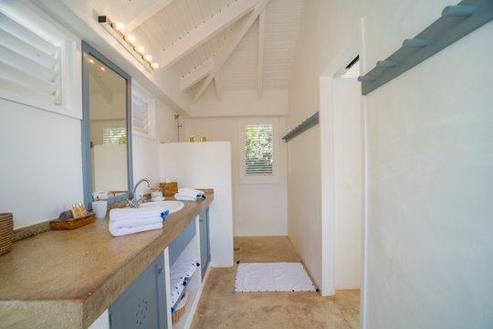 VILLA CARAMBA BEDROOM2 8