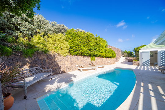 VILLA CARAMBA POOL & TERRACE 5