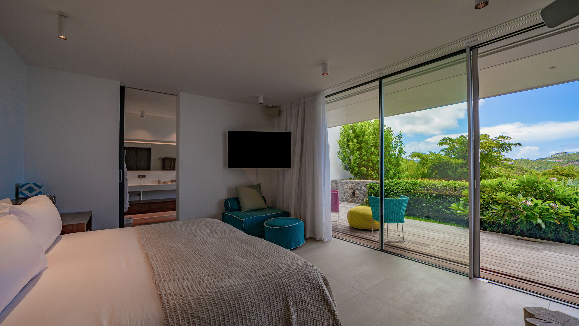 BEDROOM 4