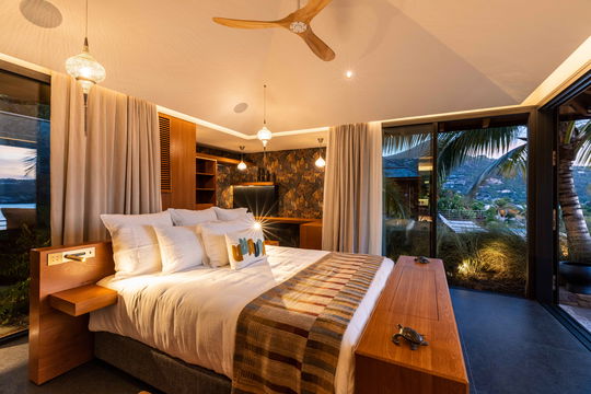 VILLA LARIMAR BEDROOM1 9