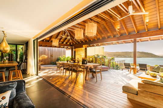 VILLA LARIMAR KITCHEN & DINING AREA 1