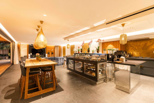 VILLA LARIMAR KITCHEN & DINING AREA 7