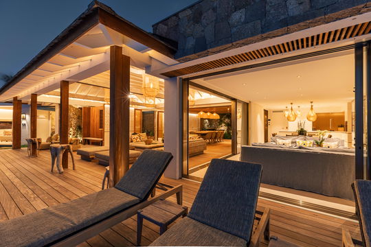 VILLA LAZULI BY NIGHT 3