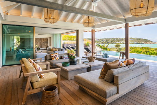 VILLA LAZULI OUTDOOR LOUNGE AREA 1