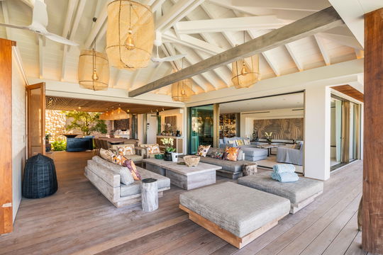 VILLA LAZULI OUTDOOR LOUNGE AREA 2
