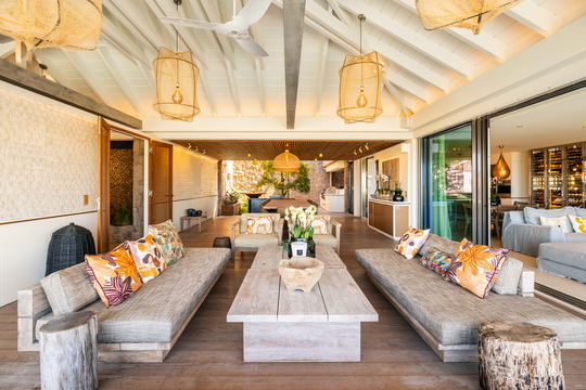 VILLA LAZULI OUTDOOR LOUNGE AREA 4
