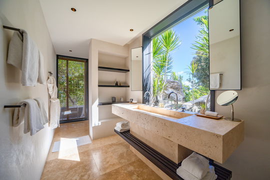 VILLA NEVER SAY NEVER BEDROOM1 10