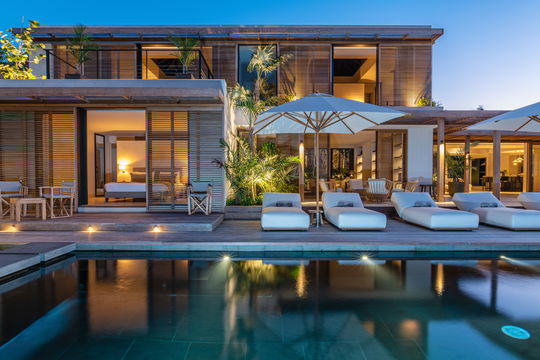 VILLA NEVER SAY NEVER BY NIGHT 1