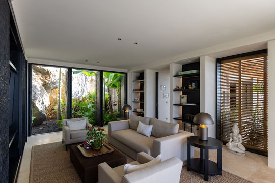 VILLA NEVER SAY NEVER LOUNGE & TV AREA 8