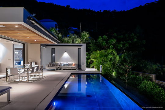 VILLA INDYANA BY NIGHT 2