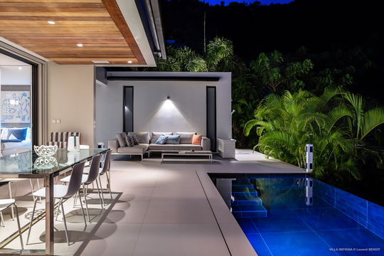 VILLA INDYANA BY NIGHT 3